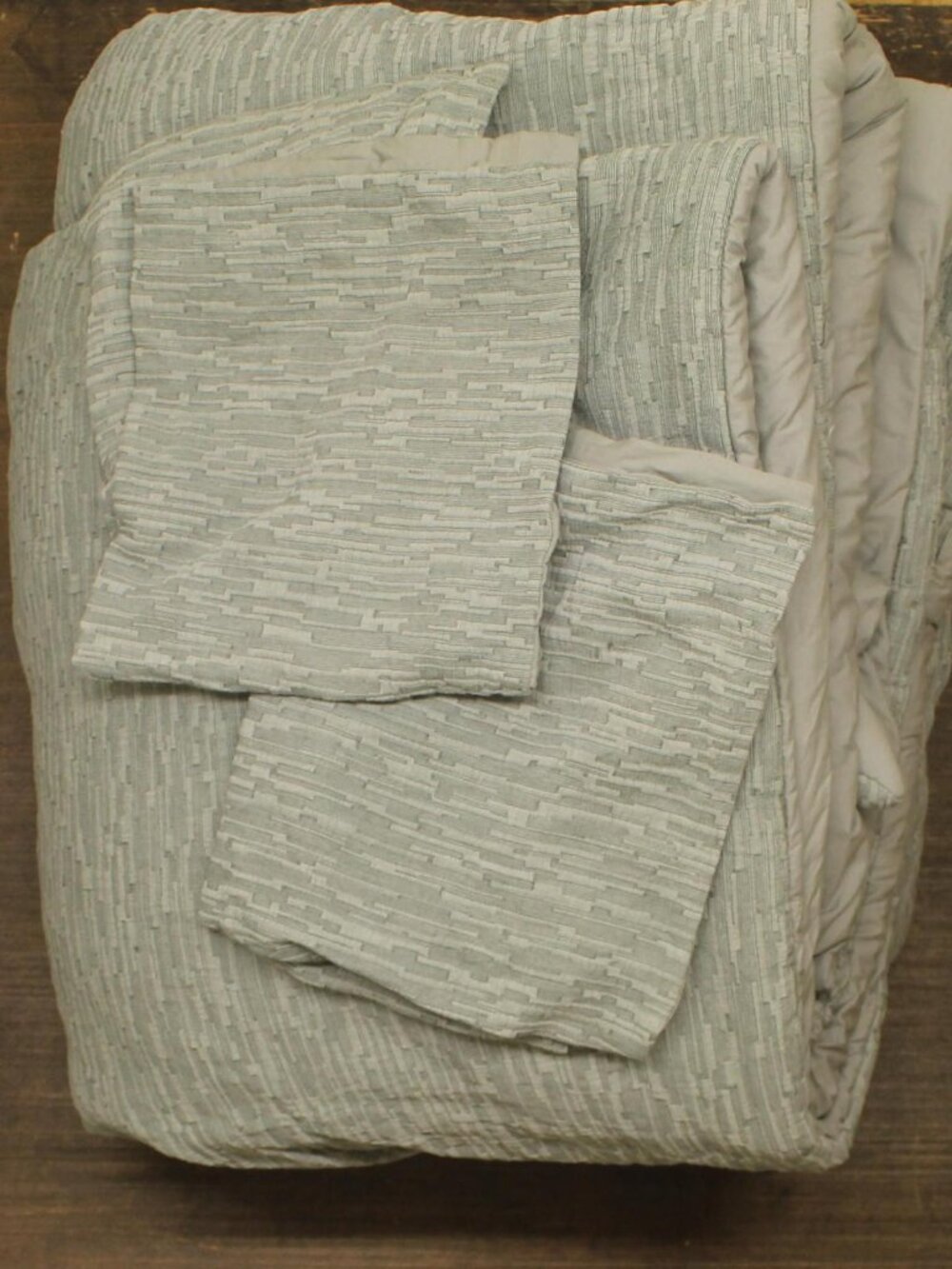 Oake Ripple Matelasse Textured 3-Piece Comforter Set Green Full / Queen